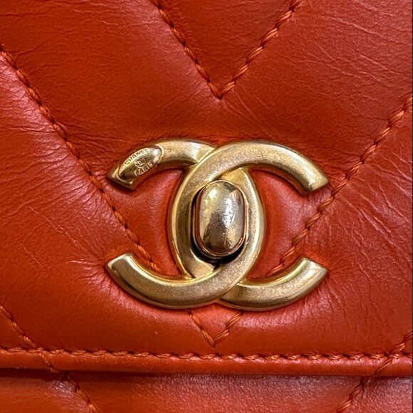 Chanel Small Coco Top Handle Chevron Quilted Flap Calfskin Red Orange/Gold Hrdwr - Picture 7 of 15